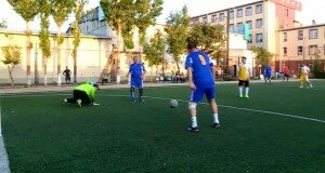 Депутаты и чиновники сошлись на футбольном поле в Шымкенте
