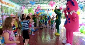 "Буквадел" дарит подарки воспитанникам детского дома